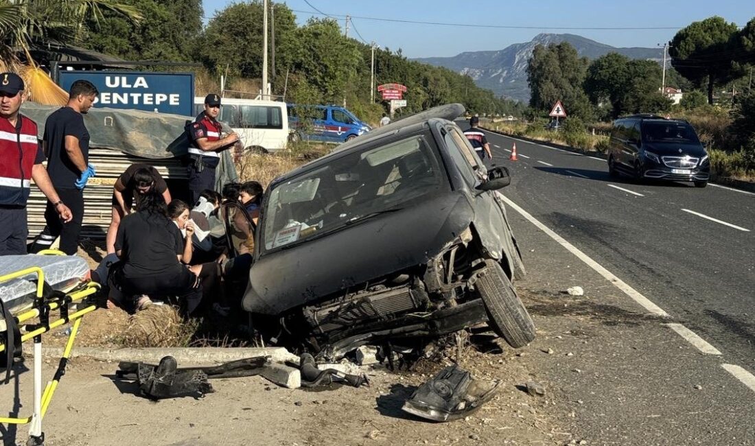 Muğla’nın Ula ilçesinde direksiyon hakimiyeti kaybedilen kamyonetin kontrolden çıkması sonucu