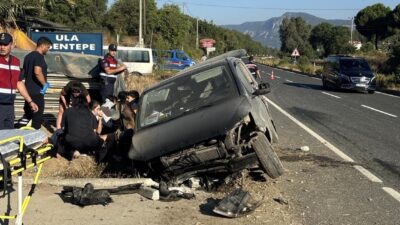 Muğla’nın Ula ilçesinde direksiyon hakimiyeti kaybedilen kamyonetin kontrolden çıkması sonucu